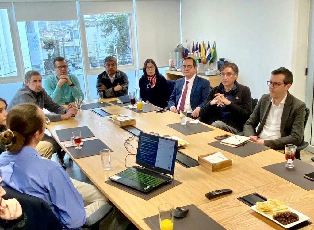 Adrian Wong, Fulbrighter de la University of Illinois, expone en el 3er. Seminario de Investigación PUCV