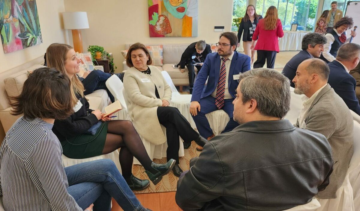 Emotivo Encuentro Celebra los 45 Años del Programa Hubert H. Humphrey